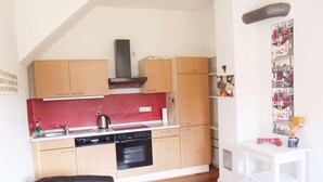 Apartment | Private kitchen | Coffee/tea maker, fridge, stovetop, dishwasher - Schöne 3 Zimmer Ferienwohnung in St. Dionys bei Lüneburg (Barum)