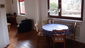 Apartment | Private kitchen | Coffee/tea maker, fridge, stovetop, dishwasher - Schöne 3 Zimmer Ferienwohnung in St. Dionys bei Lüneburg (Barum)