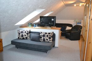 Departamento (Eidernest) | Sala de estar | Televisión 