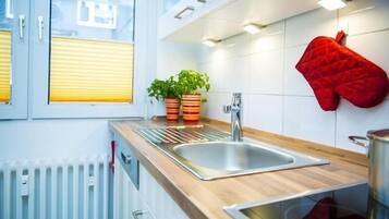 Ferienhaus | Eigene Küche | Herdplatte, Geschirrspüler