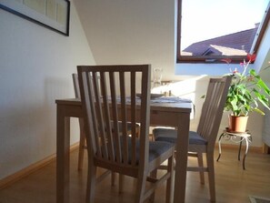 Apartemen | Dapur pribadi | Lemari es, microwave, dan kompor