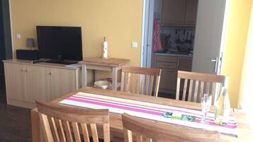 Apartment | Private kitchen | Fridge, stovetop