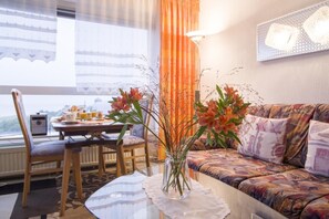 Apartment | Living room | TV - Frische Brise 09.08 (Cuxhaven)