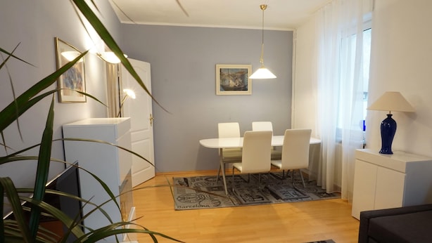 In-room dining - Villa Elenor (Mainz)