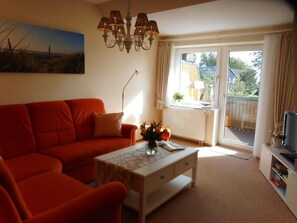 Apartment (Haus Seeschwalbe, Wohnung 2) | Wohnzimmer | Fernseher