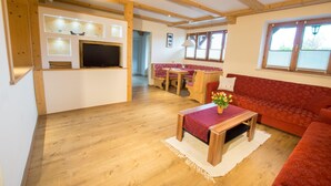 Leilighet | Oppholdsrom | TV