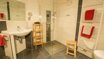 Apartment | Bathroom