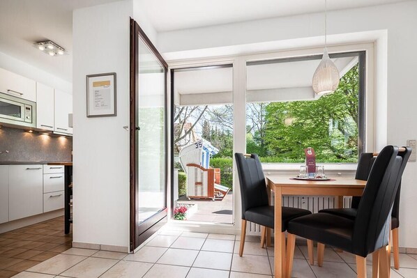 Apartment (Strand & Park) | Eigene Küche | Kühlschrank