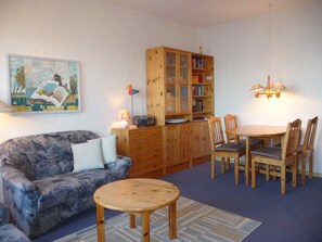 Apartment | Wohnzimmer | Fernseher