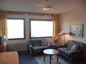 Apartment | Wohnzimmer | Fernseher