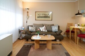 Apartment | Wohnzimmer | Fernseher