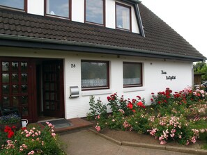 Apartment | Exterior - Haus Halligblick, Ferienwohnung Pellworm (Dagebuell)