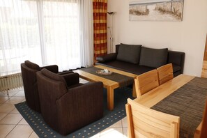 Apartment | Wohnzimmer | Fernseher