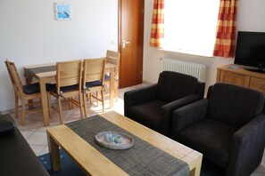Apartment | Wohnzimmer | Fernseher