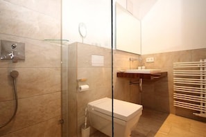 Apartment ( Villa Löwenstein, WE 10 / 9958) | Badezimmer