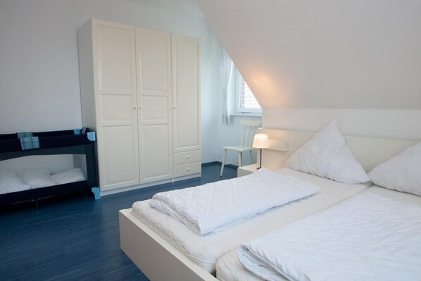 Apartment | 2 Schlafzimmer, Babybetten, kostenloses WLAN