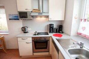 Apartment | Eigene Küche | Kühlschrank, Mikrowelle, Herdplatte, Geschirrspüler