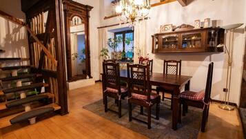 House | Private kitchen | Fridge, microwave, stovetop, dishwasher