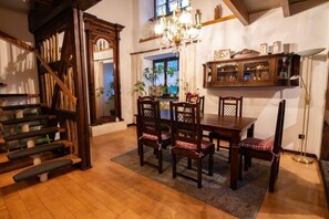 Ferienhaus | Eigene Küche | Kühlschrank, Mikrowelle, Herdplatte, Geschirrspüler