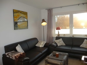 Ferienhaus (VIDS10C15 - FeHaus 'Huus Oostsied') | Wohnzimmer | Fernseher