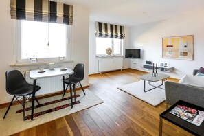 TV, fireplace - Appartement Celina (Hörnum (Sylt))