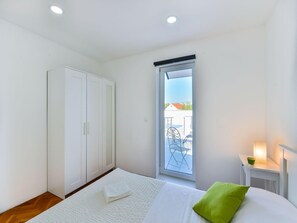 บ้านพัก (Villa Dragica mit Pool auf Terasse nu) | บริเวณภายนอก