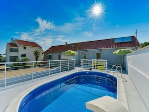 Ferienhaus (Villa Dragica mit Pool auf Terasse nu) | Pool