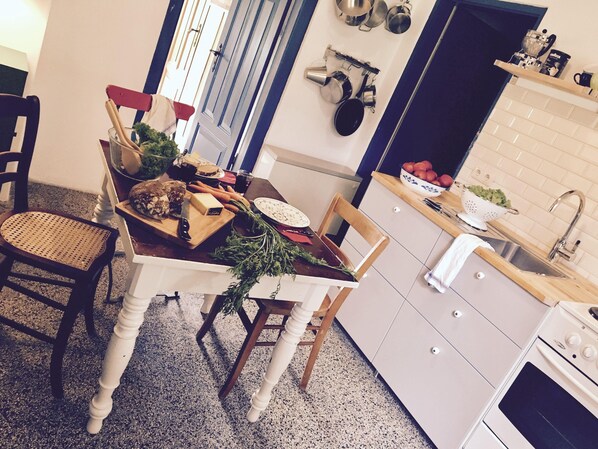 Apartment | Eigene Küche | Herdplatte, Geschirrspüler