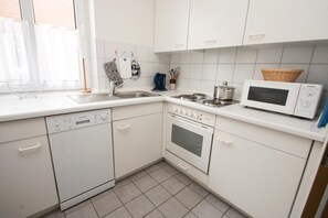 Apartment | Eigene Küche | Kühlschrank, Mikrowelle, Herdplatte, Geschirrspüler