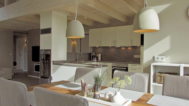 Casa | Cocina privada | Cafetera o tetera, frigorífico, microondas y placa de cocina