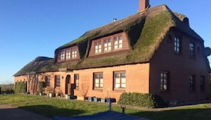 Apartment | Exterior - Landhus Achter de Kark- Smutjes Stuv (Poppenbüll)