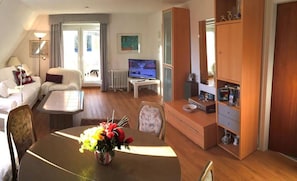 Apartment | Wohnzimmer | Fernseher