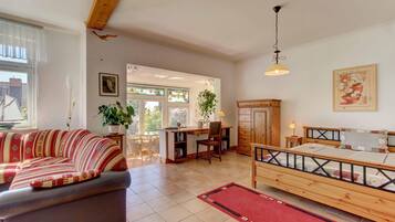 Apartment | Living room | TV, fireplace