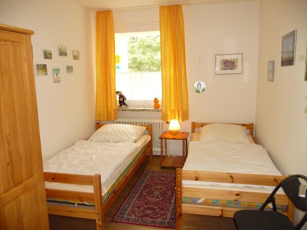 อพาร์ทเมนท์ | 2 ห้องนอน, เปล/เตียงเด็กอ่อน