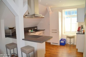 Apartment | Eigene Küche | Herdplatte, Geschirrspüler