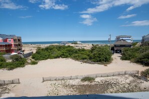 Beach nearby - Oceanside, Private Pool, Wild Horses, Hot Tub, 4x1614, Let's Just Sea (Corolla)