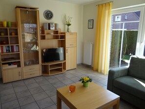 Apartment | Wohnzimmer | Fernseher