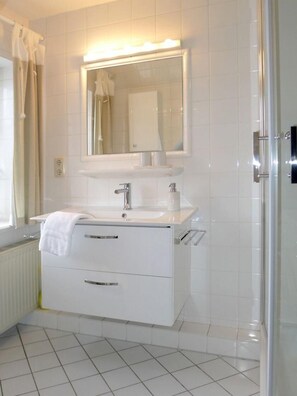 Apartment | Badezimmer