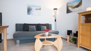 Apartment | Living room | TV - Kap Horn (Cuxhaven)