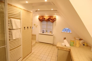 Ferienhaus | Badezimmer