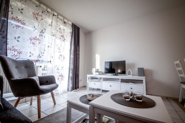 Apartment | Wohnzimmer | Fernseher