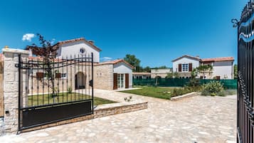 Villa (Villa San Kirin Magnolia) | Außenbereich