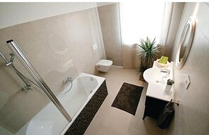Villa (Villa San Kirin Magnolia) | Badezimmer
