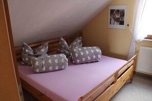 Apartment | 2 bedrooms, cribs/infant beds, free WiFi - Ferienwohnung Däumler (Breitenbrunn/Erzgeb.)