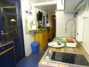 House | Private kitchen | Fridge, microwave, stovetop, dishwasher