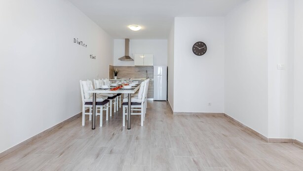 Villa | Eigene Küche | Kühlschrank, Mikrowelle, Herdplatte, Geschirrspüler