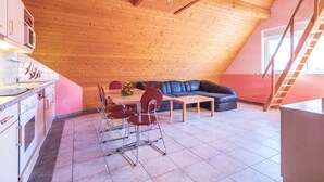 Apartment | Living room | TV - Whg 4 "adlerhorst" Ferienhaus Am "boddenufer" Buschvitz (Buschvitz)