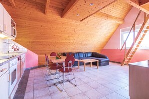 Apartamento | Sala de estar | Una televisión