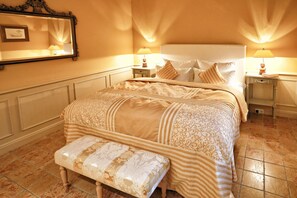 Apartment | Cribs/infant beds, free WiFi
