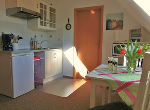 Apartment | Eigene Küche | Kühlschrank, Mikrowelle, Wasserkocher mit Kaffee-/Teezubehör